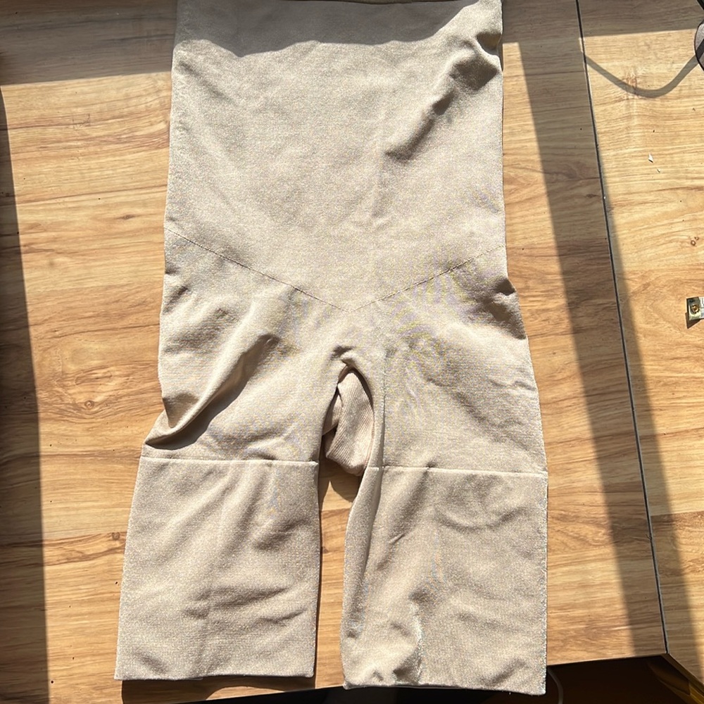 Spanx High Waisted Power Sculpting Shorts